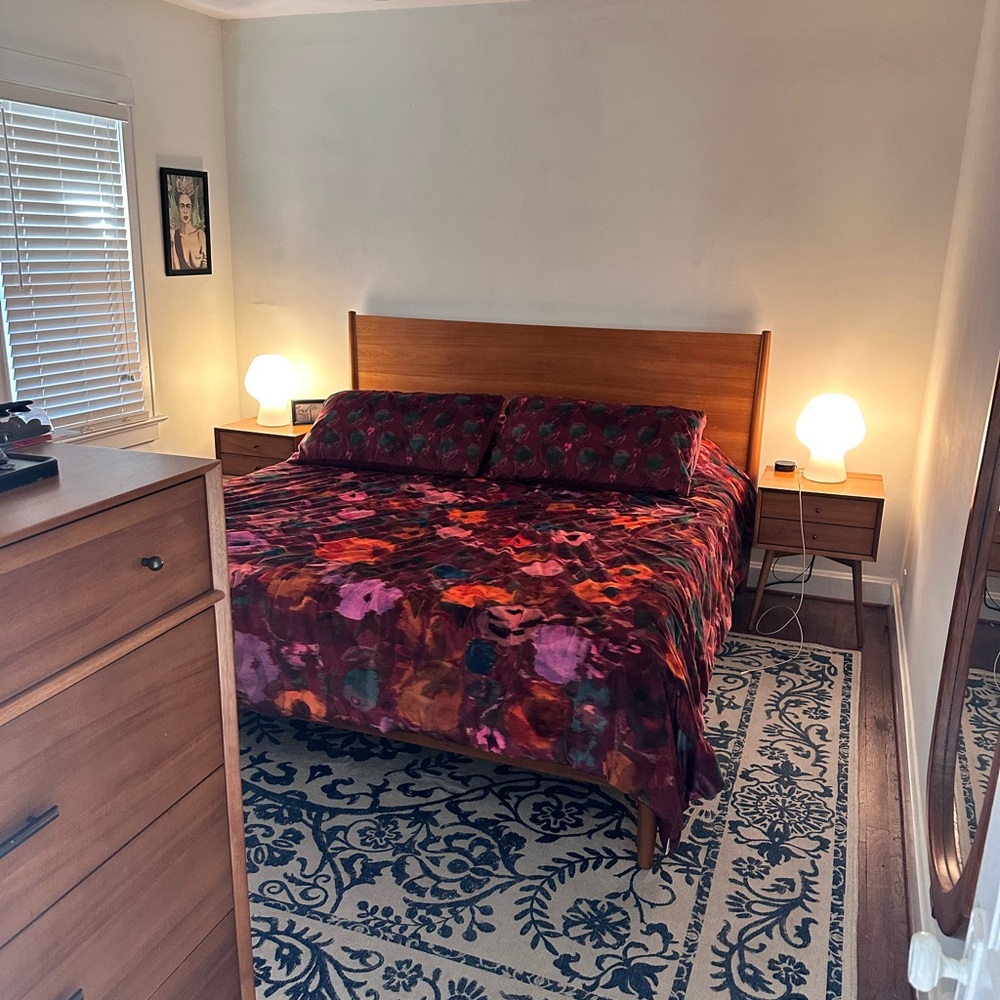 Anthropologie King Size comforter with shams